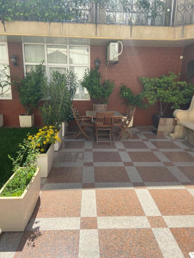East Legend Hotel Баку Екстериор снимка