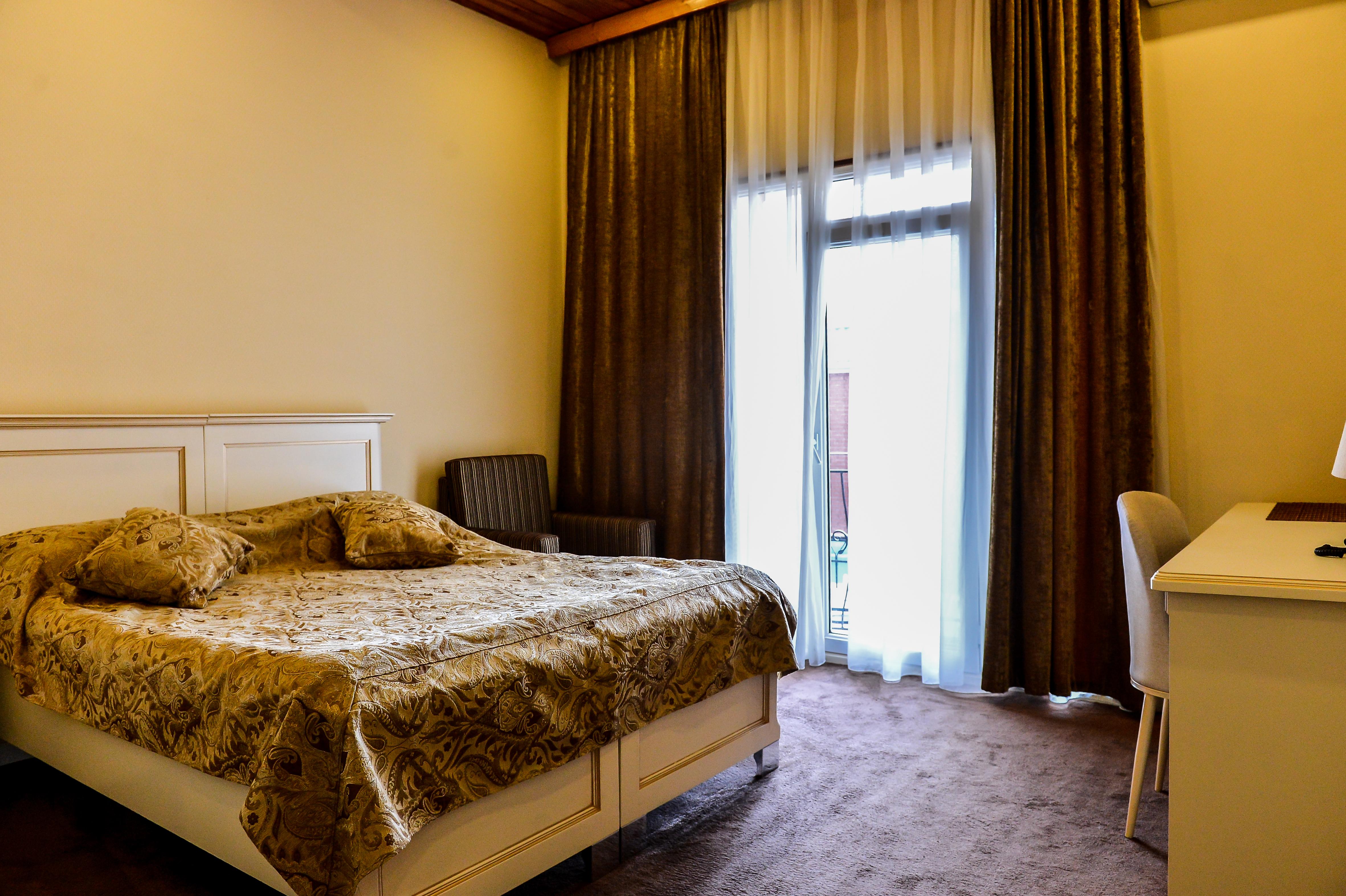 East Legend Hotel Баку Екстериор снимка