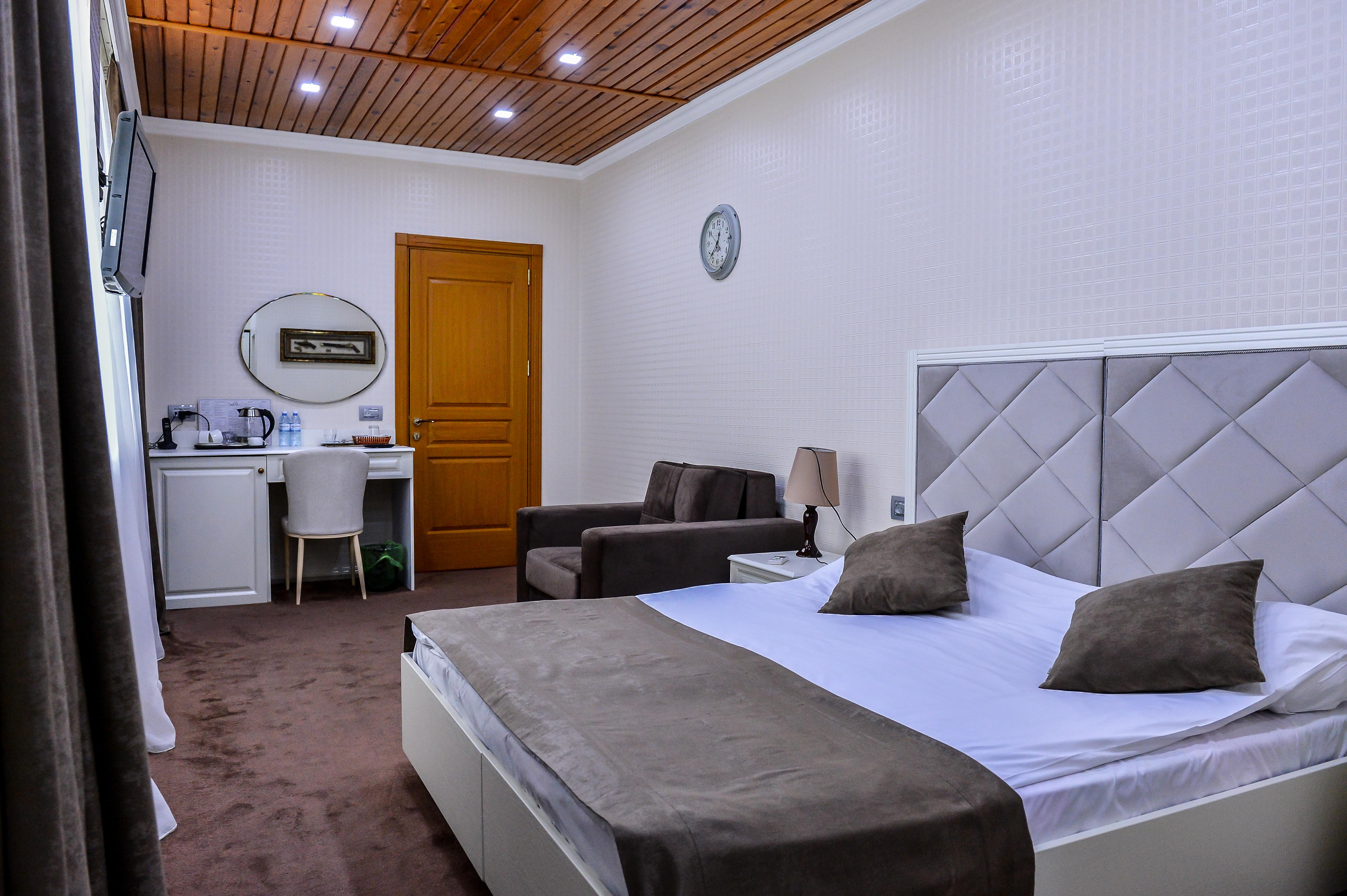 East Legend Hotel Баку Екстериор снимка