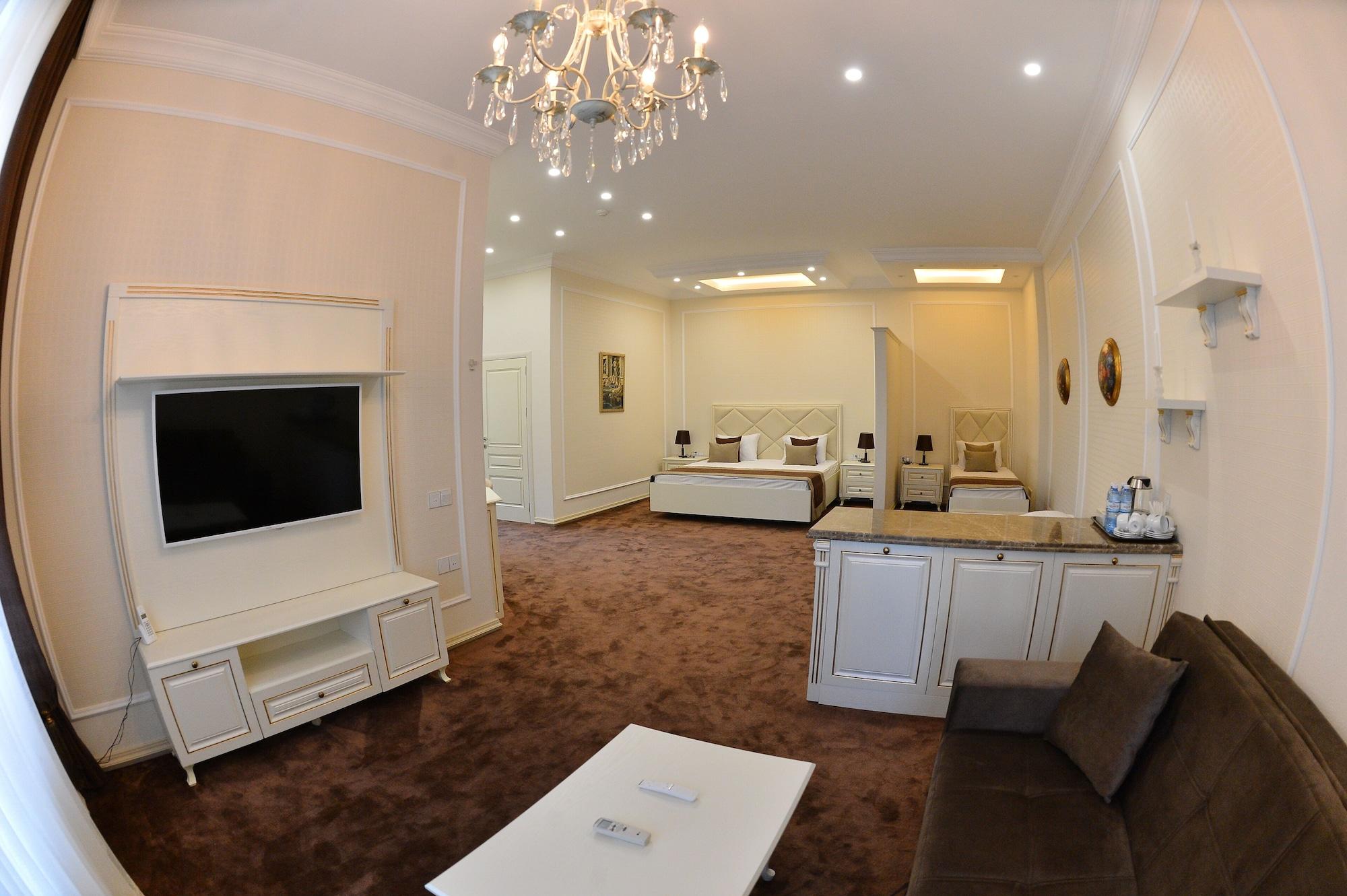 East Legend Hotel Баку Екстериор снимка