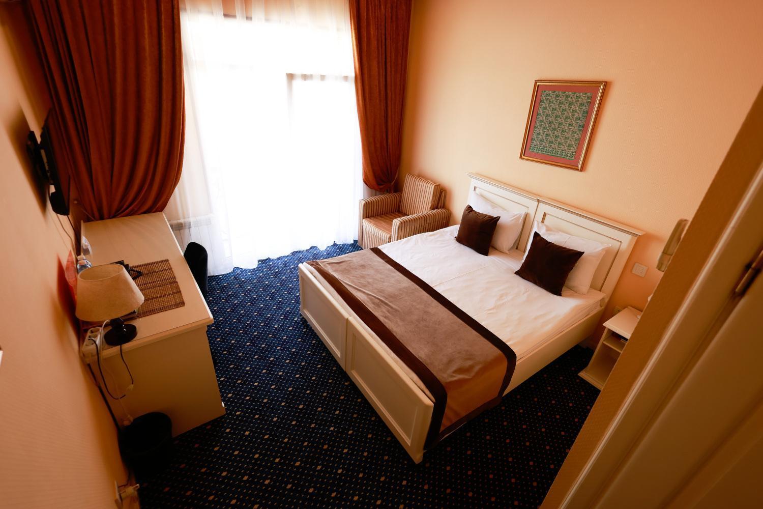East Legend Hotel Баку Екстериор снимка