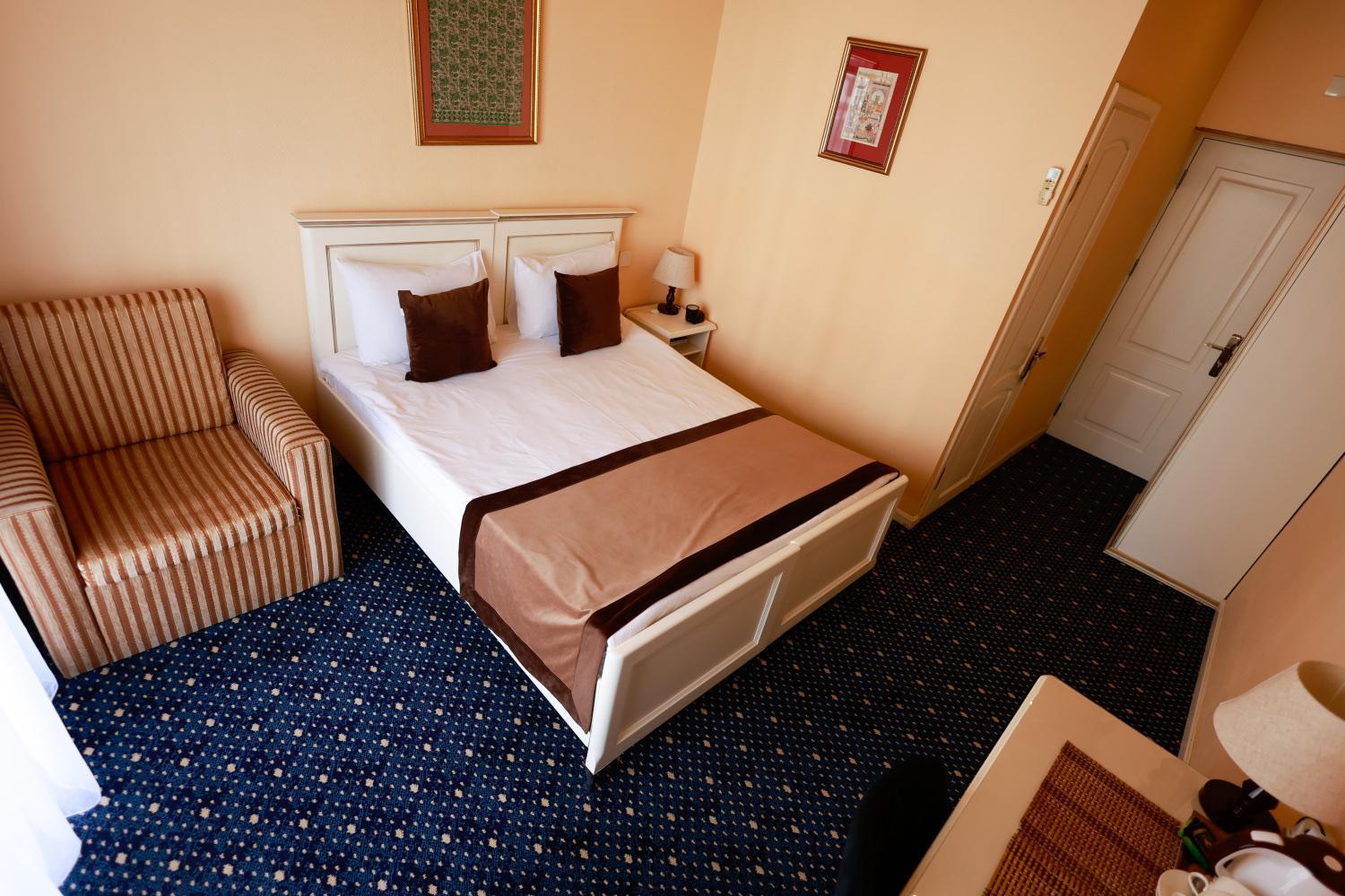 East Legend Hotel Баку Екстериор снимка