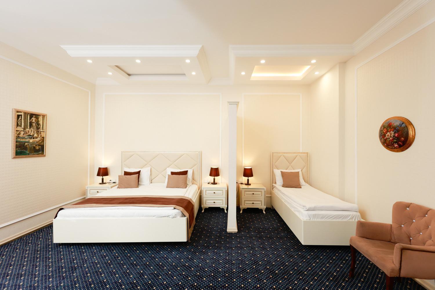 East Legend Hotel Баку Екстериор снимка