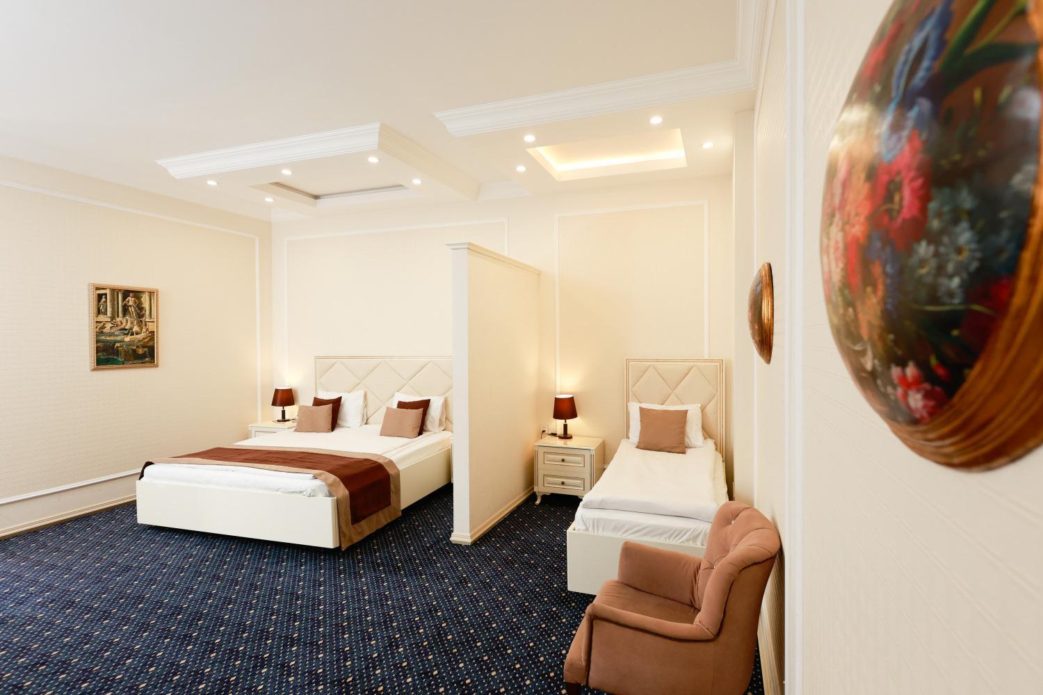 East Legend Hotel Баку Екстериор снимка