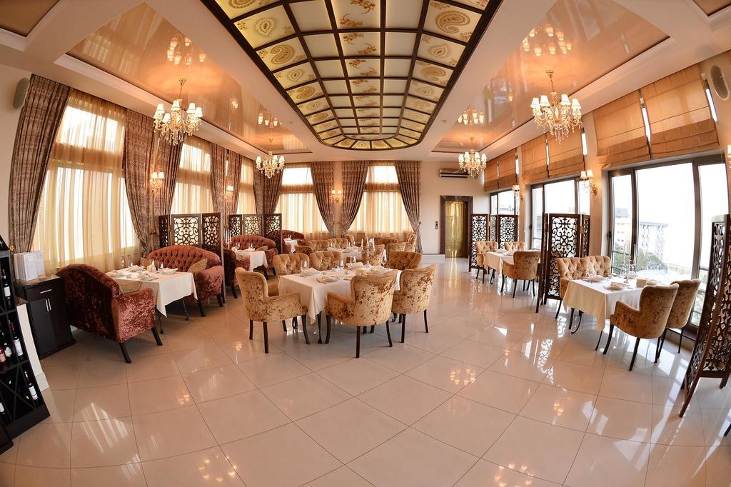East Legend Hotel Баку Екстериор снимка