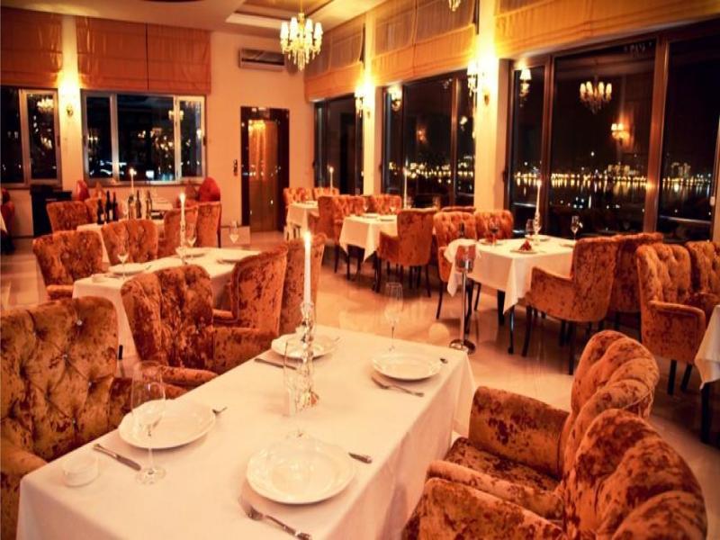 East Legend Hotel Баку Екстериор снимка